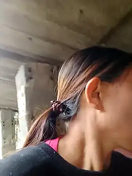 Snapshot of bella-la chatting on November 21, 2025, 9:30 am bella-la online show from November 21, 2025, 9:30 am