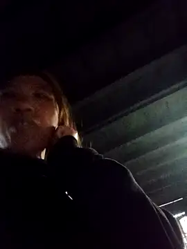 Snapshot of bella-la chatting on February 19, 2026, 2:19 am bella-la online show from February 19, 2026, 2:19 am