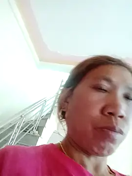 Snapshot of bella-la chatting on February 21, 2026, 9:11 am bella-la online show from February 21, 2026, 9:11 am