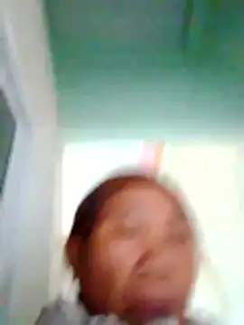 Snapshot of bella-la chatting on February 3, 2026, 2:53 am bella-la online show from February 3, 2026, 2:53 am