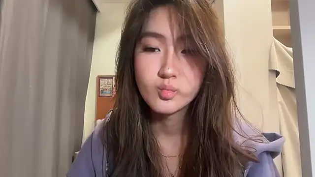 Snapshot of AlishaCheng chatting on January 6, 2026, 4:55 pm AlishaCheng online show from January 6, 2026, 4:55 pm