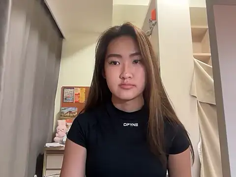 Snapshot of AlishaCheng chatting on December 20, 2025, 1:36 pm AlishaCheng online show from December 20, 2025, 1:36 pm