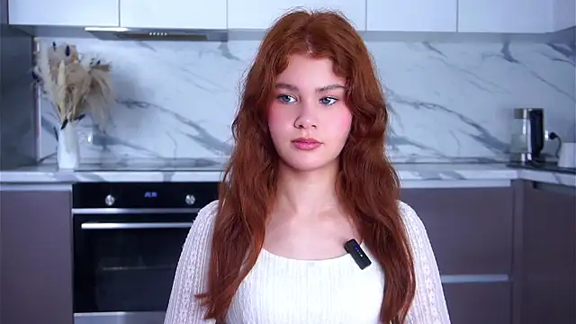 Snapshot of YettaCalabria chatting on January 7, 2026, 12:43 pm YettaCalabria online show from January 7, 2026, 12:43 pm