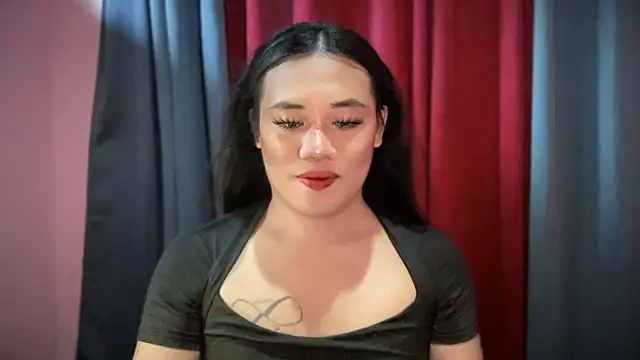 Snapshot of untouchable_mia chatting on November 6, 2025, 11:31 pm untouchable mia online show from November 6, 2025, 11:31 pm