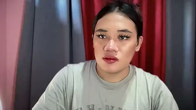 Snapshot of untouchable_mia chatting on November 20, 2025, 12:22 am untouchable mia online show from November 20, 2025, 12:22 am