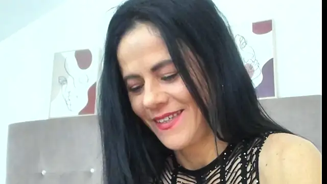 Snapshot of brianaflynt chatting on May 3, 2026, 6:55 pm brianaflynt online show from May 3, 2026, 6:55 pm