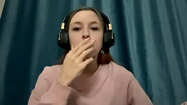 HOTBellakle online show from November 11, 2025, 1:17 pm