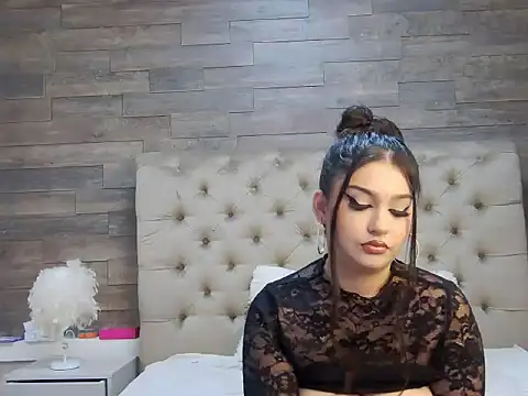 Snapshot of KeylaNoir chatting on November 28, 2025, 8:36 am KeylaNoir online show from November 28, 2025, 8:36 am