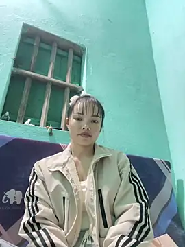 Snapshot of Night_owl111 chatting on November 10, 2025, 10:20 am Night owl111 online show from November 10, 2025, 10:20 am