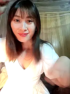 Snapshot of Em_xinh01 chatting on December 2, 2025, 5:31 am Em xinh01 online show from December 2, 2025, 5:31 am