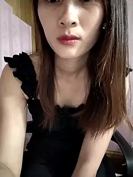 Snapshot of Em_xinh01 chatting on May 2, 2026, 3:01 am Em xinh01 online show from May 2, 2026, 3:01 am