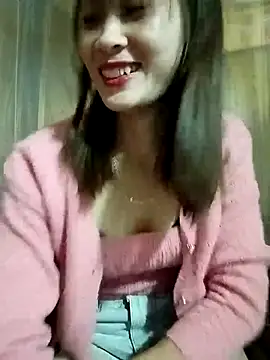 Snapshot of Em_xinh01 chatting on November 30, 2025, 12:50 pm Em xinh01 online show from November 30, 2025, 12:50 pm