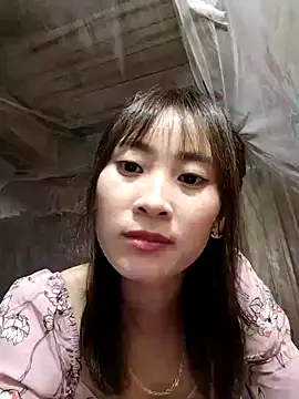 Snapshot of Em_xinh01 chatting on October 31, 2025, 2:57 pm Em xinh01 online show from October 31, 2025, 2:57 pm