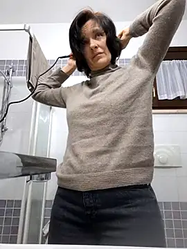 Piediniecollant online show from December 20, 2025, 6:16 am