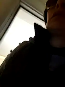 Piediniecollant online show from March 3, 2026, 11:06 am