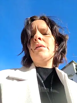 Piediniecollant online show from February 21, 2026, 8:27 am