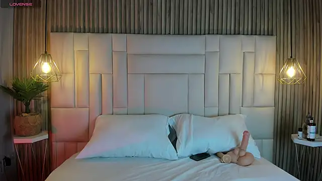 Snapshot of VenuzSofia chatting on December 4, 2025, 10:42 pm VenuzSofia online show from December 4, 2025, 10:42 pm