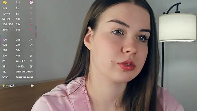 Snapshot of LoreeScialdone chatting on December 5, 2025, 6:50 pm LoreeScialdone online show from December 5, 2025, 6:50 pm