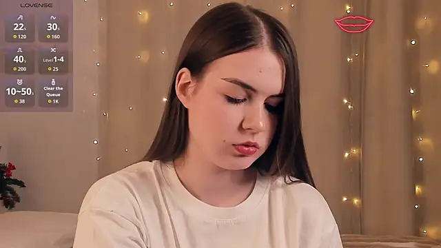 LoreeScialdone online show from January 18, 2026, 10:46 pm