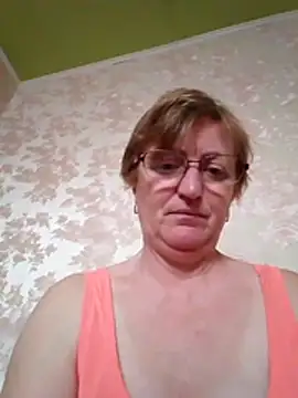 Snapshot of Arabella245 chatting on November 3, 2025, 1:26 pm Arabella245 online show from November 3, 2025, 1:26 pm