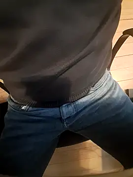 EchoVibe 86 online show from October 28, 2025, 12:37 pm