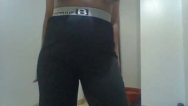 Snapshot of sashachin chatting on December 16, 2025, 5:11 am sashachin online show from December 16, 2025, 5:11 am