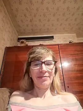 Snapshot of Georgette466 chatting on February 15, 2026, 6:58 am Georgette466 online show from February 15, 2026, 6:58 am