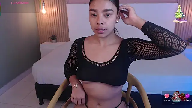 SoffiaDams2 online show from November 27, 2025, 12:16 pm