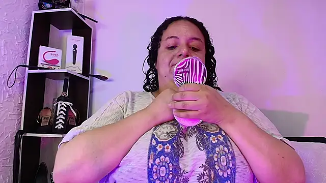 Natasha Amber online show from November 22, 2025, 1:54 pm