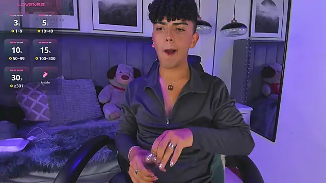 Niick Twiink online show from November 27, 2025, 7:36 pm