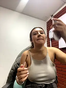 Adrimaretti online show from November 20, 2025, 7:36 pm