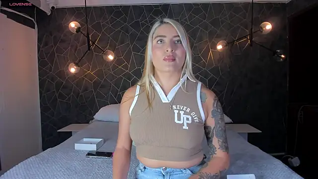 Thalynn angels online show from November 6, 2025, 8:35 pm