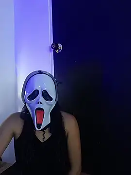 Snapshot of Alicee_Evans_ chatting on October 31, 2025, 8:38 pm Alicee Evans online show from October 31, 2025, 8:38 pm