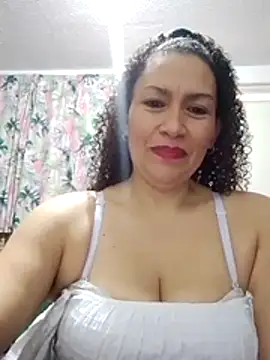 Adelgey-Michell online show from November 7, 2025, 3:38 pm