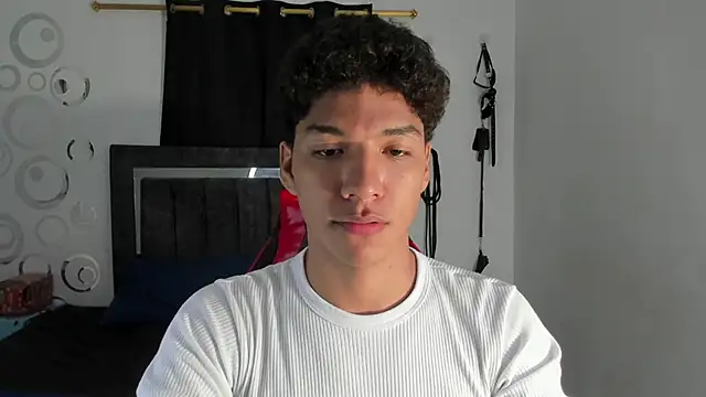 Snapshot of Maximiliano_Khalil chatting on January 17, 2026, 7:17 pm Maximiliano Khalil online show from January 17, 2026, 7:17 pm