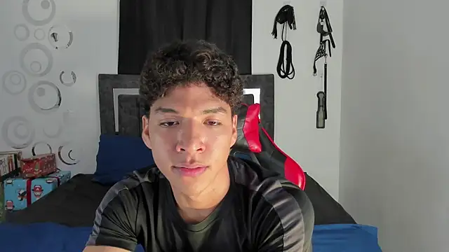 Snapshot of Maximiliano_Khalil chatting on January 15, 2026, 7:28 pm Maximiliano Khalil online show from January 15, 2026, 7:28 pm