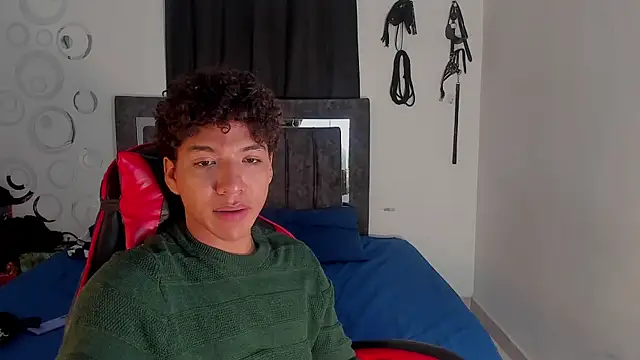 Snapshot of Maximiliano_Khalil chatting on January 6, 2026, 7:29 pm Maximiliano Khalil online show from January 6, 2026, 7:29 pm