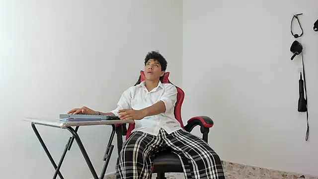 Maximiliano Khalil online show from November 7, 2025, 7:40 pm