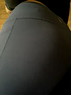 Snapshot of Catalina244 chatting on October 28, 2025, 12:59 pm Catalina244 online show from October 28, 2025, 12:59 pm