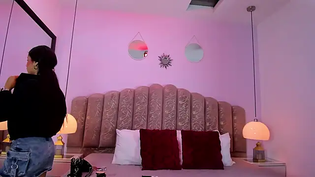 Kim Luna1 online show from March 26, 2026, 12:14 pm