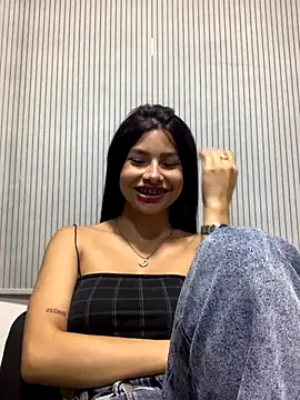 Kim Luna1 online show from December 14, 2025, 8:31 am