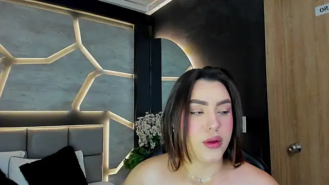 Snapshot of DakotaRussell_ chatting on February 8, 2026, 1:31 pm DakotaRussell online show from February 8, 2026, 1:31 pm