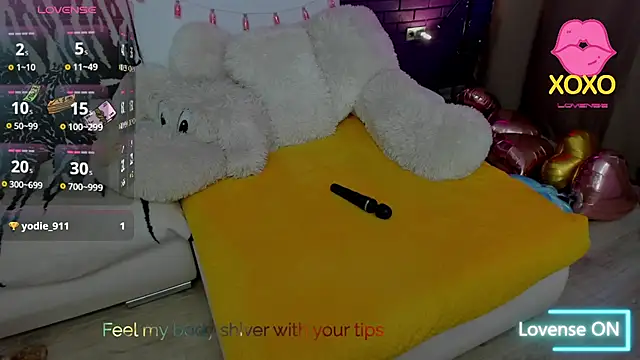 Snapshot of GlowMimi chatting on May 28, 2026, 4:24 pm GlowMimi online show from May 28, 2026, 4:24 pm