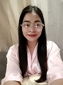 Snapshot of Bamboo-niee123 chatting on April 21, 2026, 1:42 am Bamboo-niee123 online show from April 21, 2026, 1:42 am