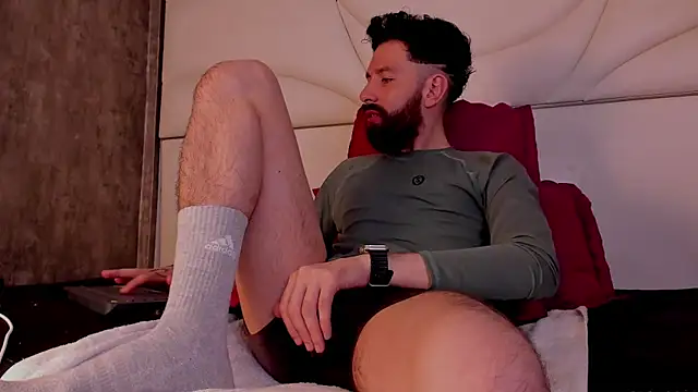 jackfoden01 online show from November 8, 2025, 4:49 am