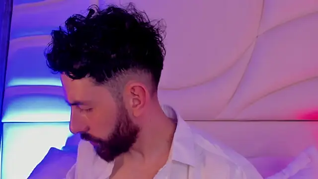 jackfoden01 online show from November 26, 2025, 4:12 am