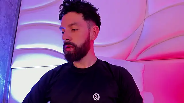 jackfoden01 online show from November 28, 2025, 4:12 am