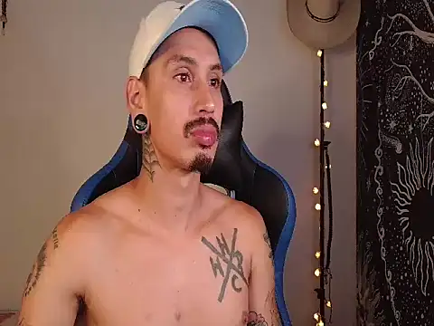 Snapshot of mateos6_6 chatting on November 13, 2025, 2:26 am mateos6 6 online show from November 13, 2025, 2:26 am