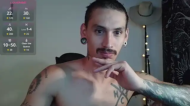 Snapshot of mateos6_6 chatting on November 10, 2025, 4:23 pm mateos6 6 online show from November 10, 2025, 4:23 pm