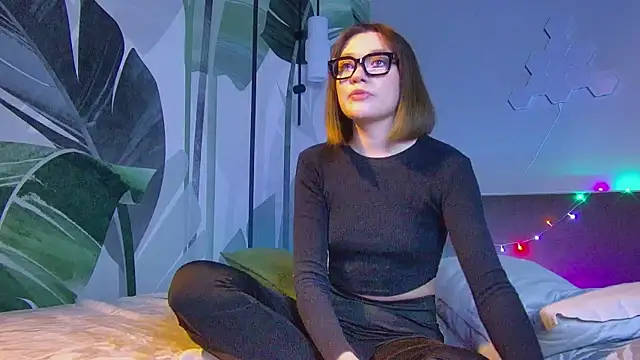 Snapshot of R_I_N_A chatting on November 8, 2025, 1:09 am R I N A online show from November 8, 2025, 1:09 am